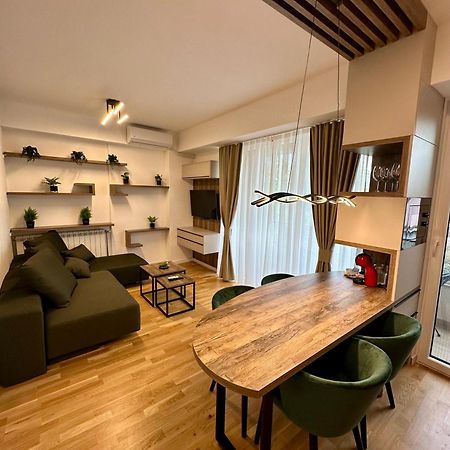סקופיה Downtown Riverside Apartments מראה חיצוני תמונה