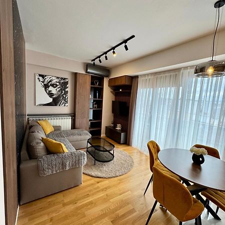 סקופיה Downtown Riverside Apartments מראה חיצוני תמונה
