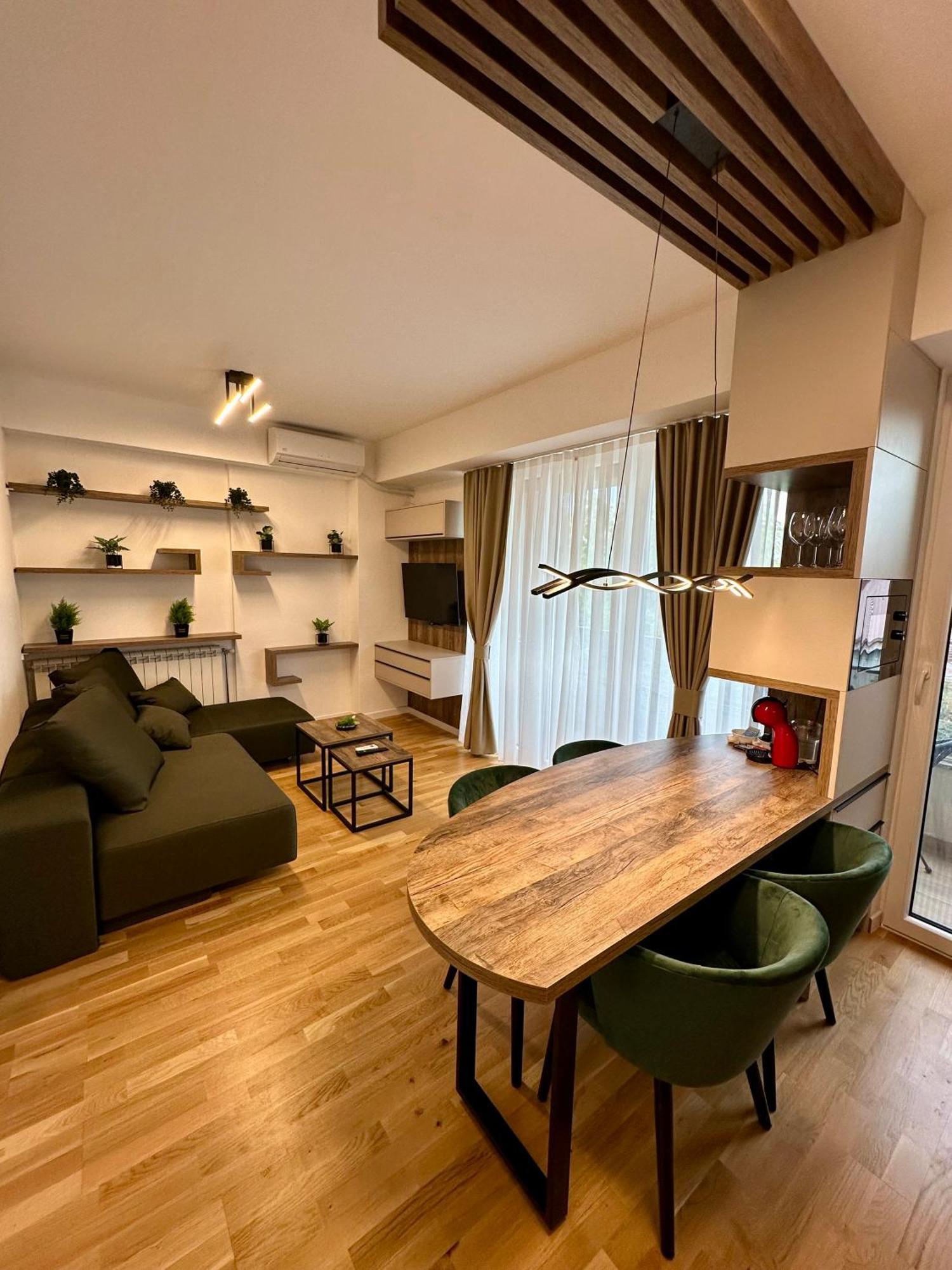 סקופיה Downtown Riverside Apartments מראה חיצוני תמונה