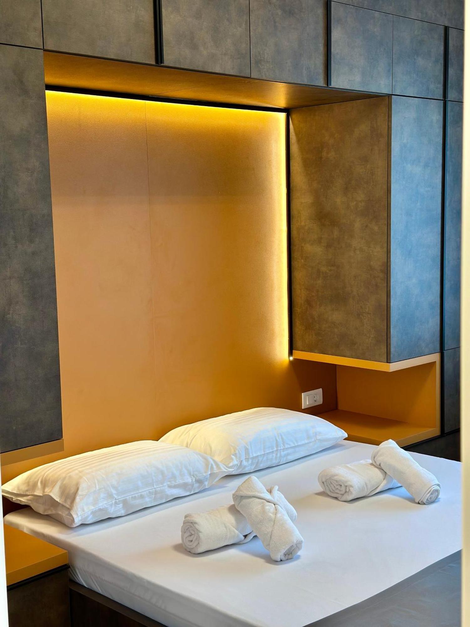 סקופיה Downtown Riverside Apartments מראה חיצוני תמונה