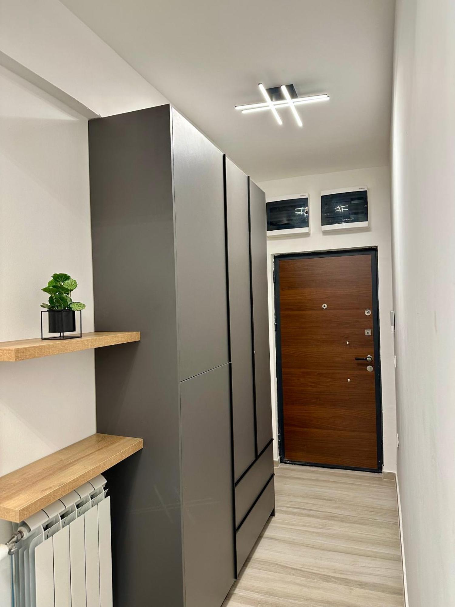 סקופיה Downtown Riverside Apartments מראה חיצוני תמונה