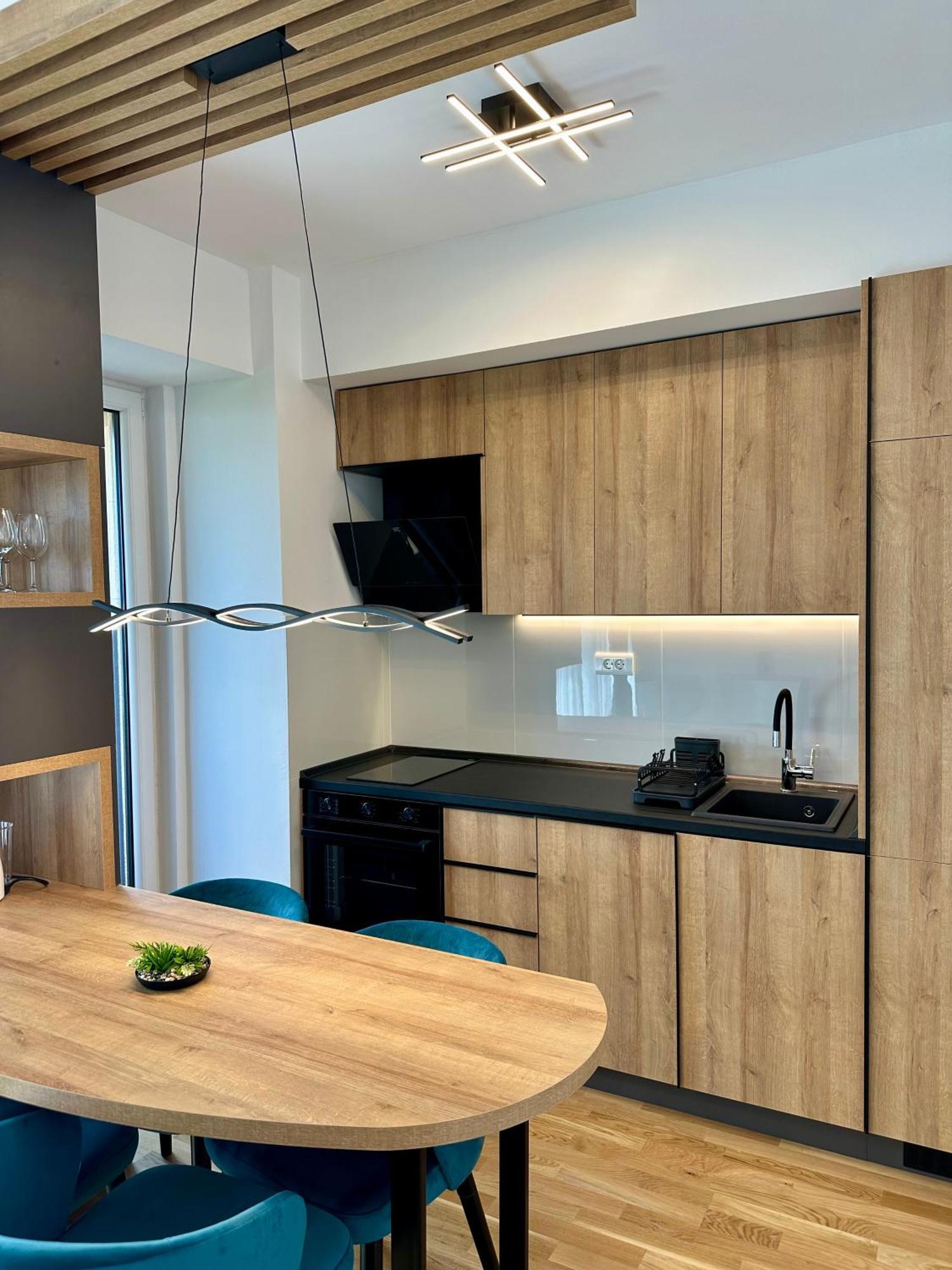 סקופיה Downtown Riverside Apartments מראה חיצוני תמונה