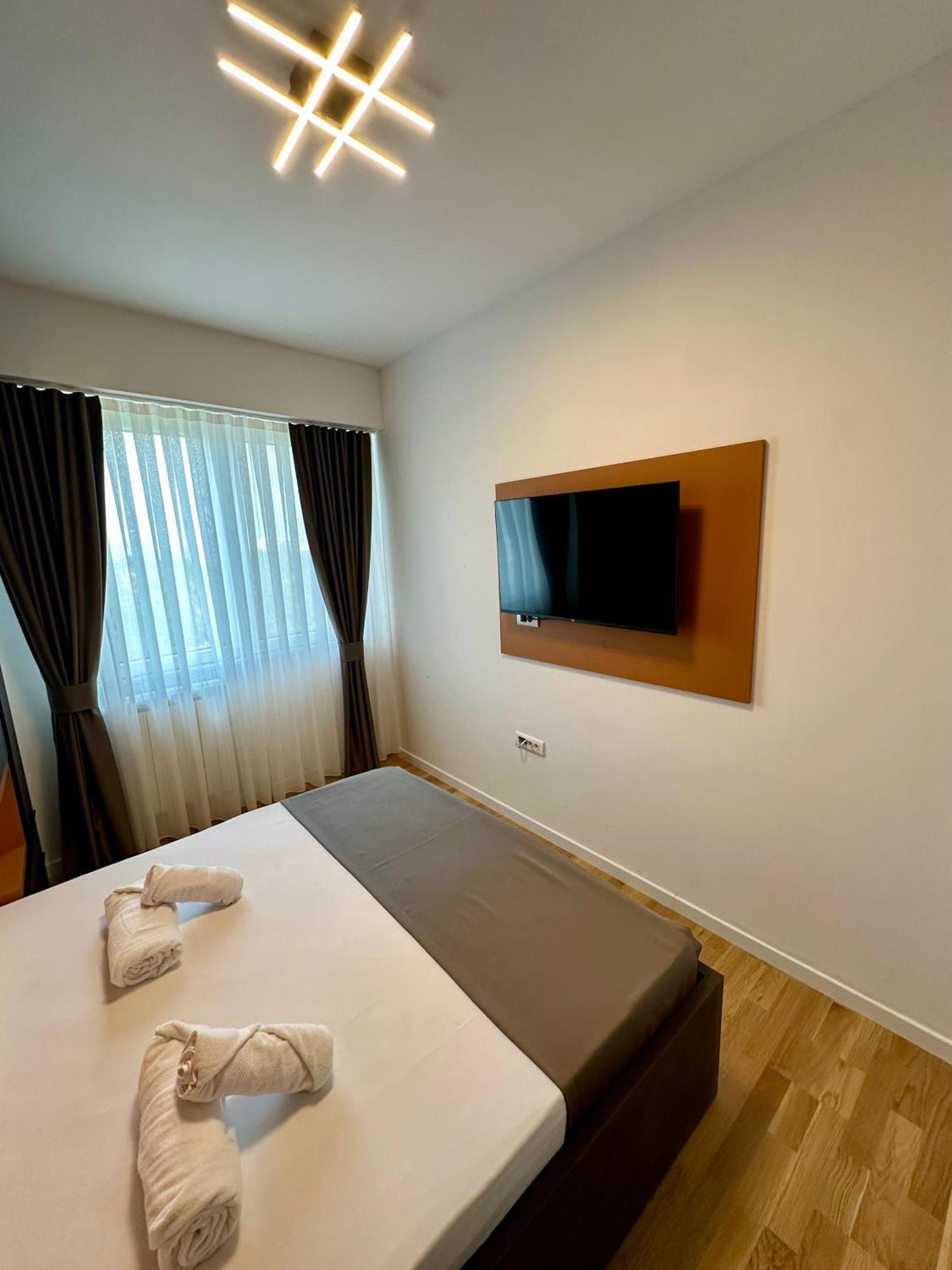 סקופיה Downtown Riverside Apartments מראה חיצוני תמונה