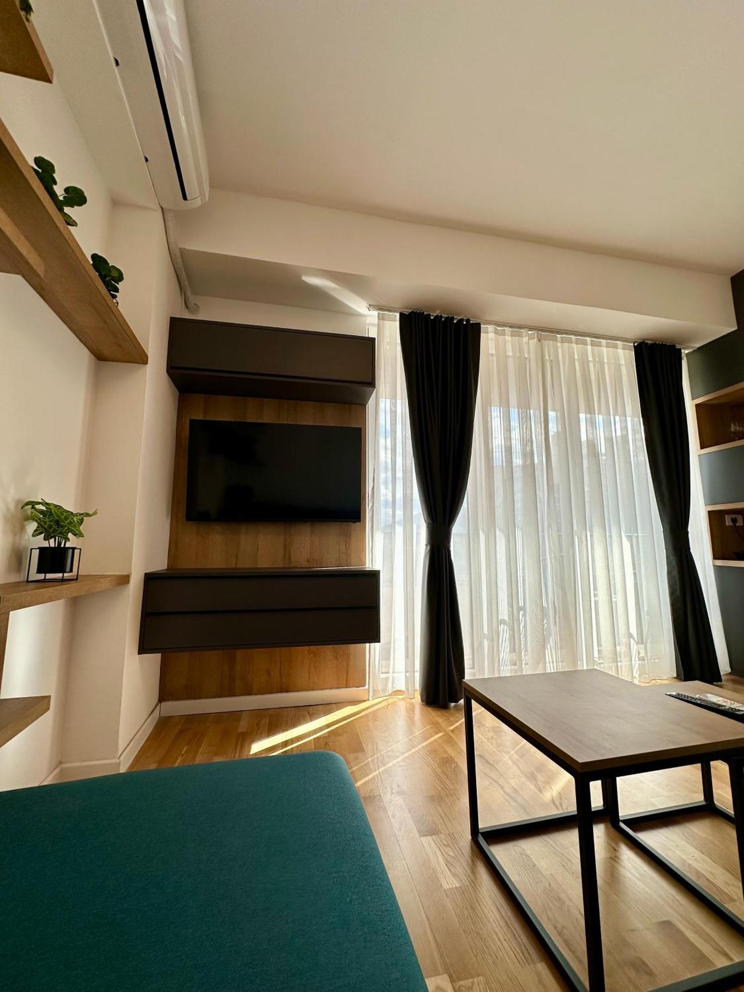 סקופיה Downtown Riverside Apartments מראה חיצוני תמונה