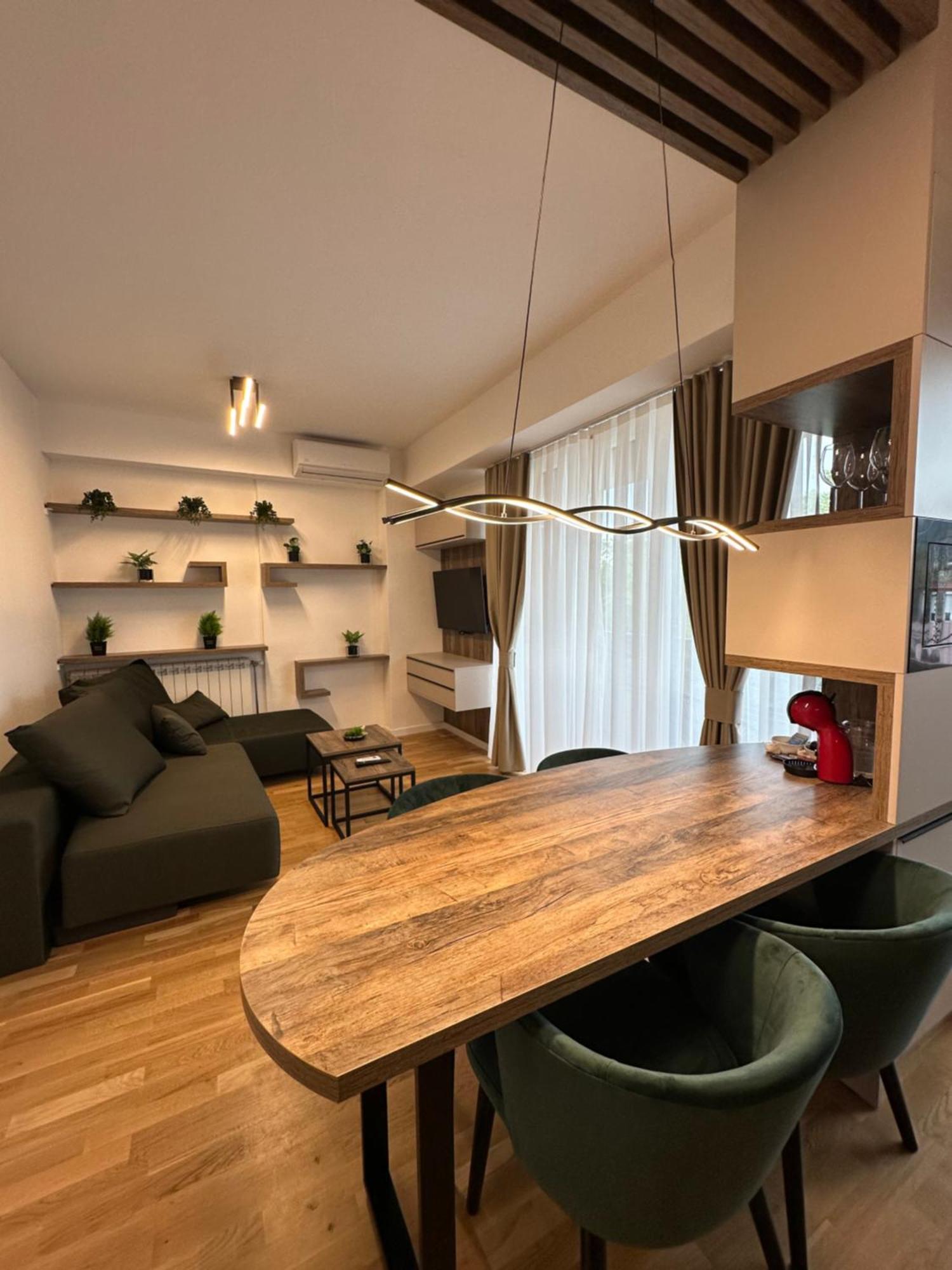 סקופיה Downtown Riverside Apartments מראה חיצוני תמונה