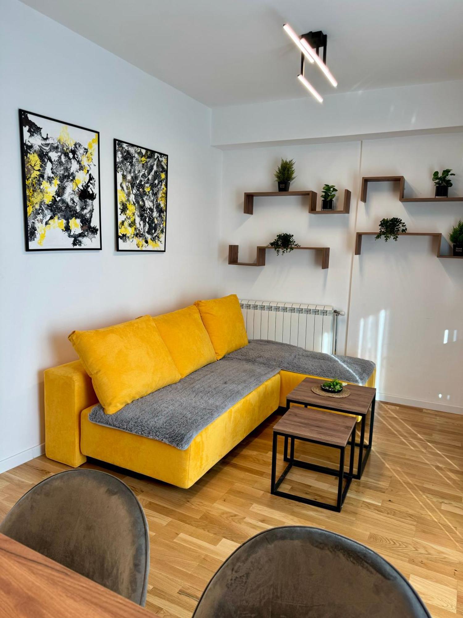 סקופיה Downtown Riverside Apartments מראה חיצוני תמונה