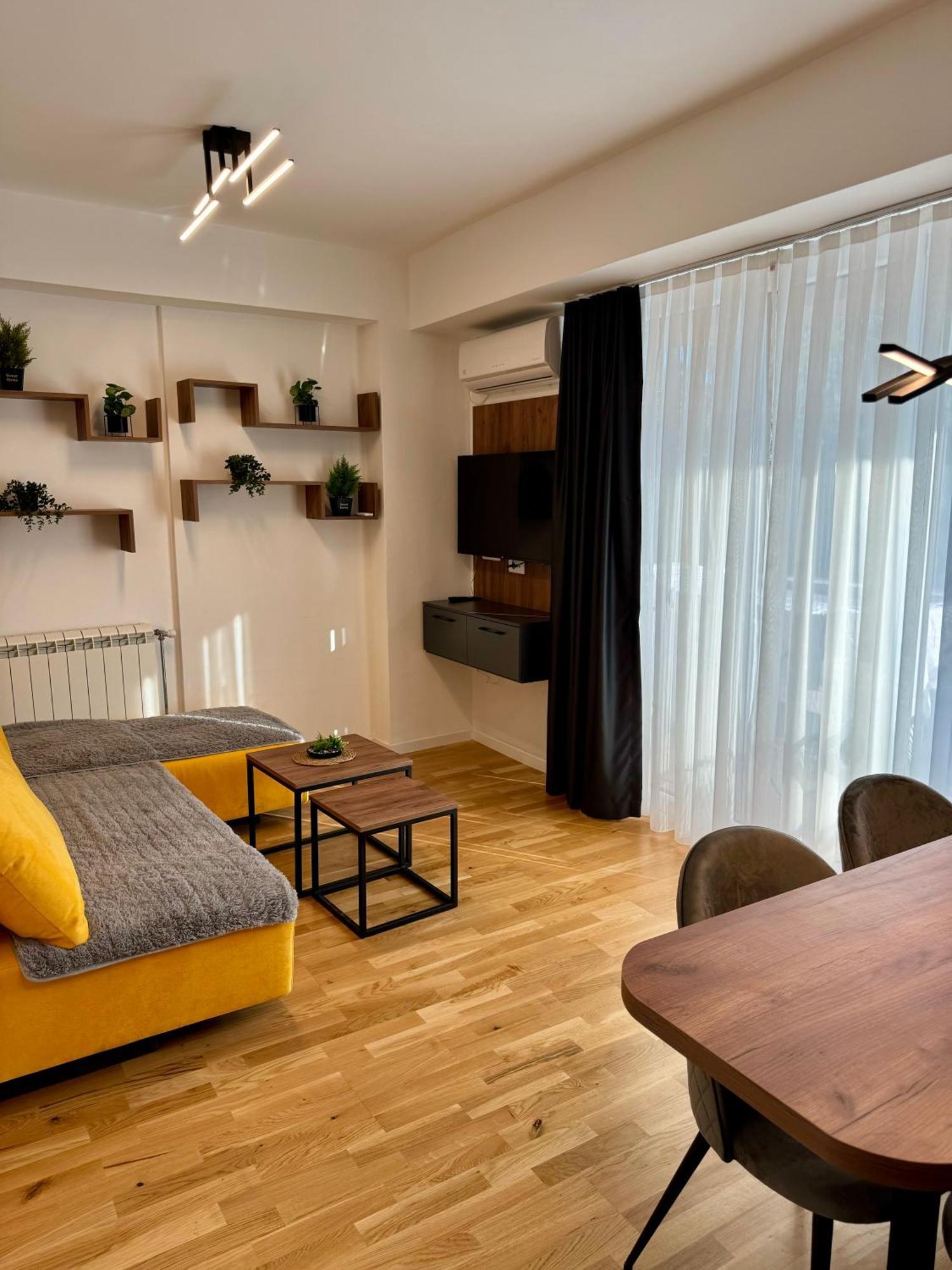 סקופיה Downtown Riverside Apartments מראה חיצוני תמונה
