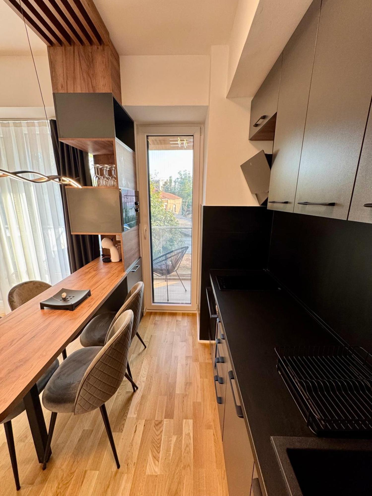 סקופיה Downtown Riverside Apartments מראה חיצוני תמונה