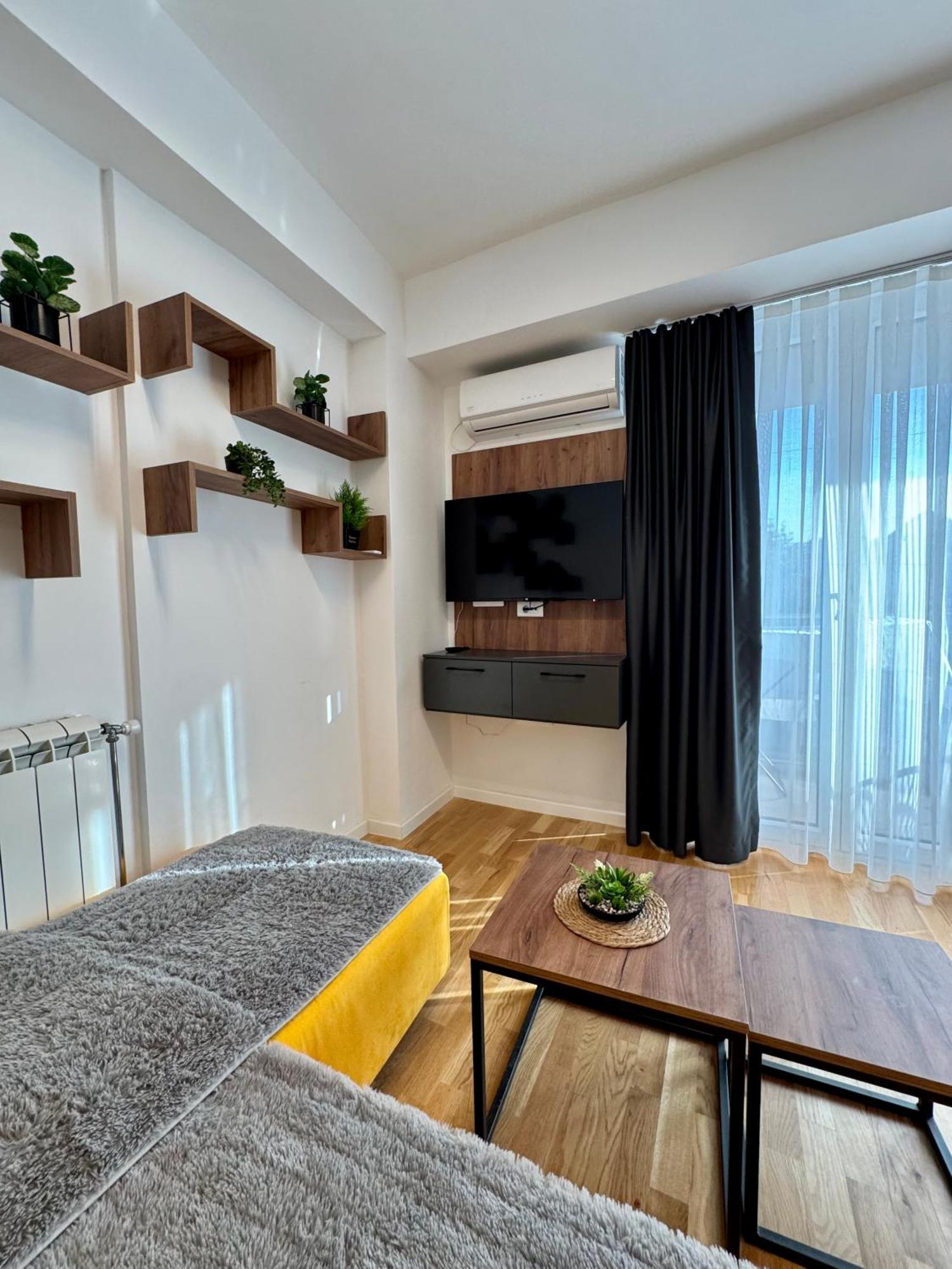 סקופיה Downtown Riverside Apartments מראה חיצוני תמונה