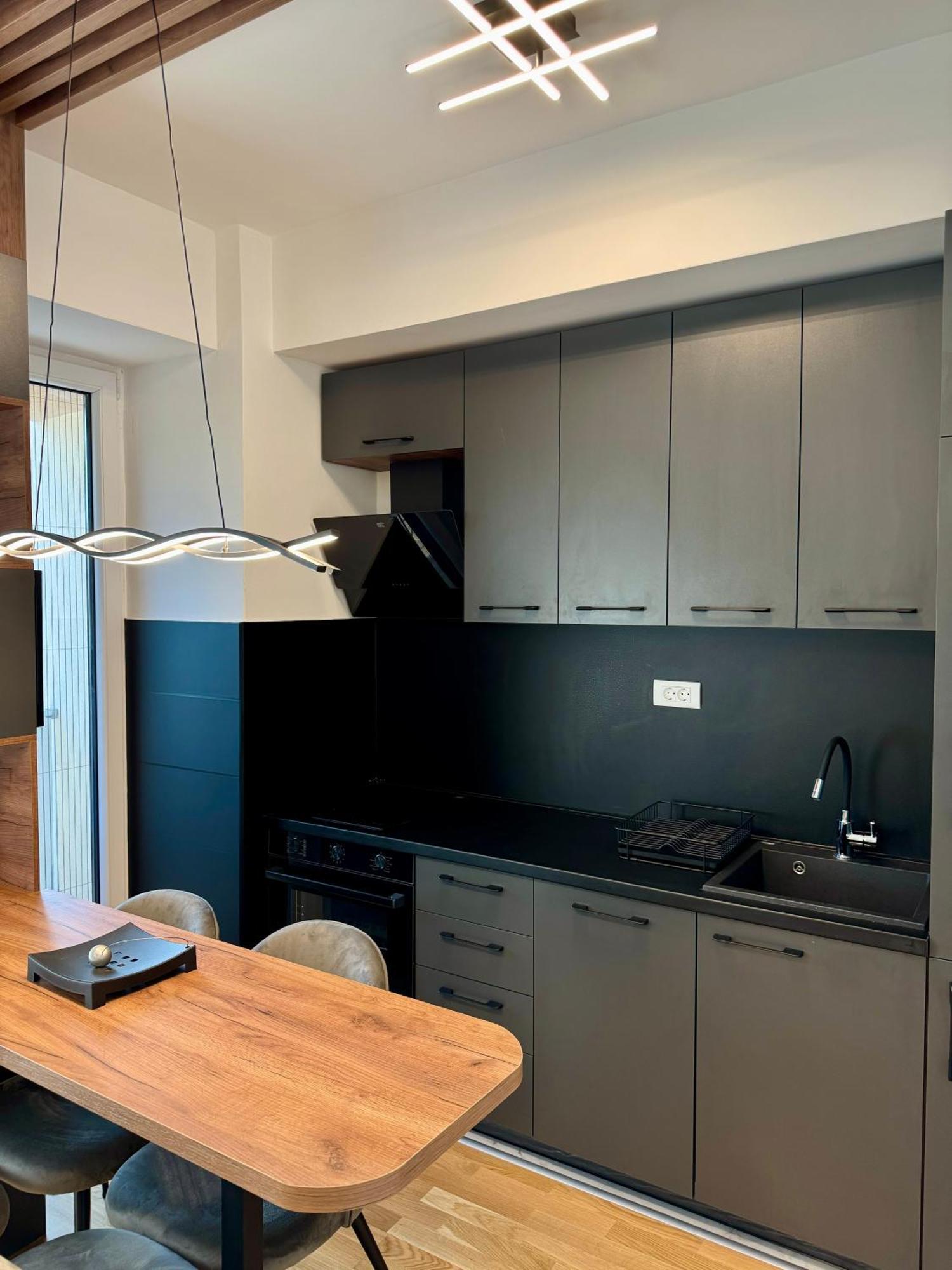 סקופיה Downtown Riverside Apartments מראה חיצוני תמונה