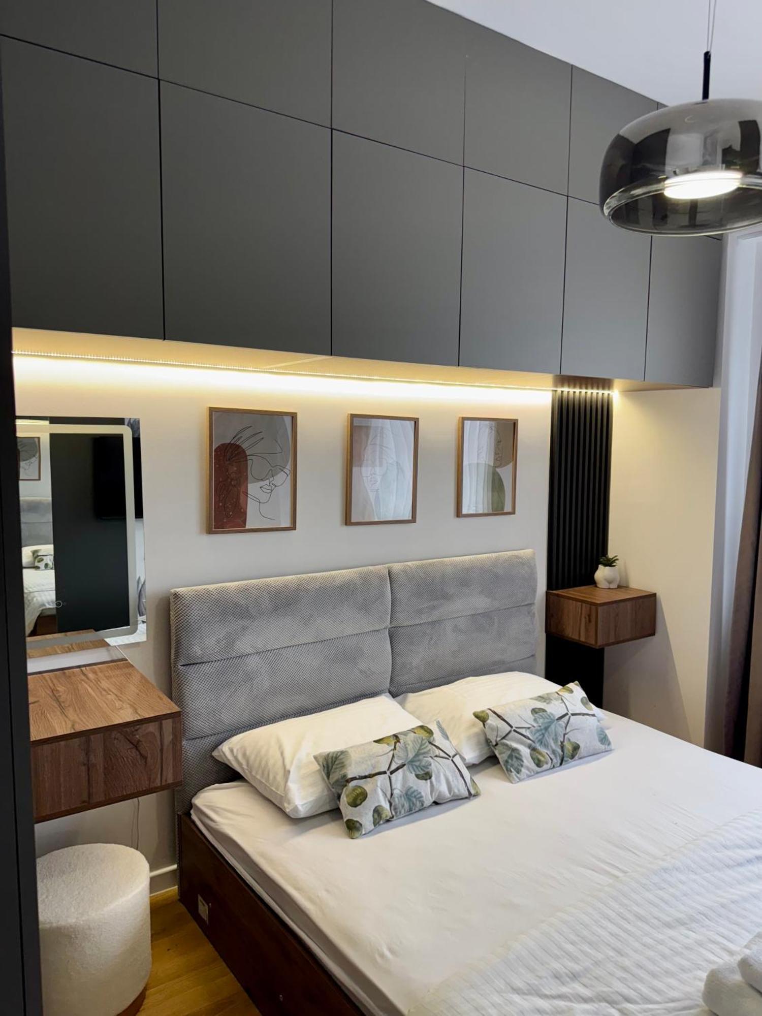 סקופיה Downtown Riverside Apartments מראה חיצוני תמונה