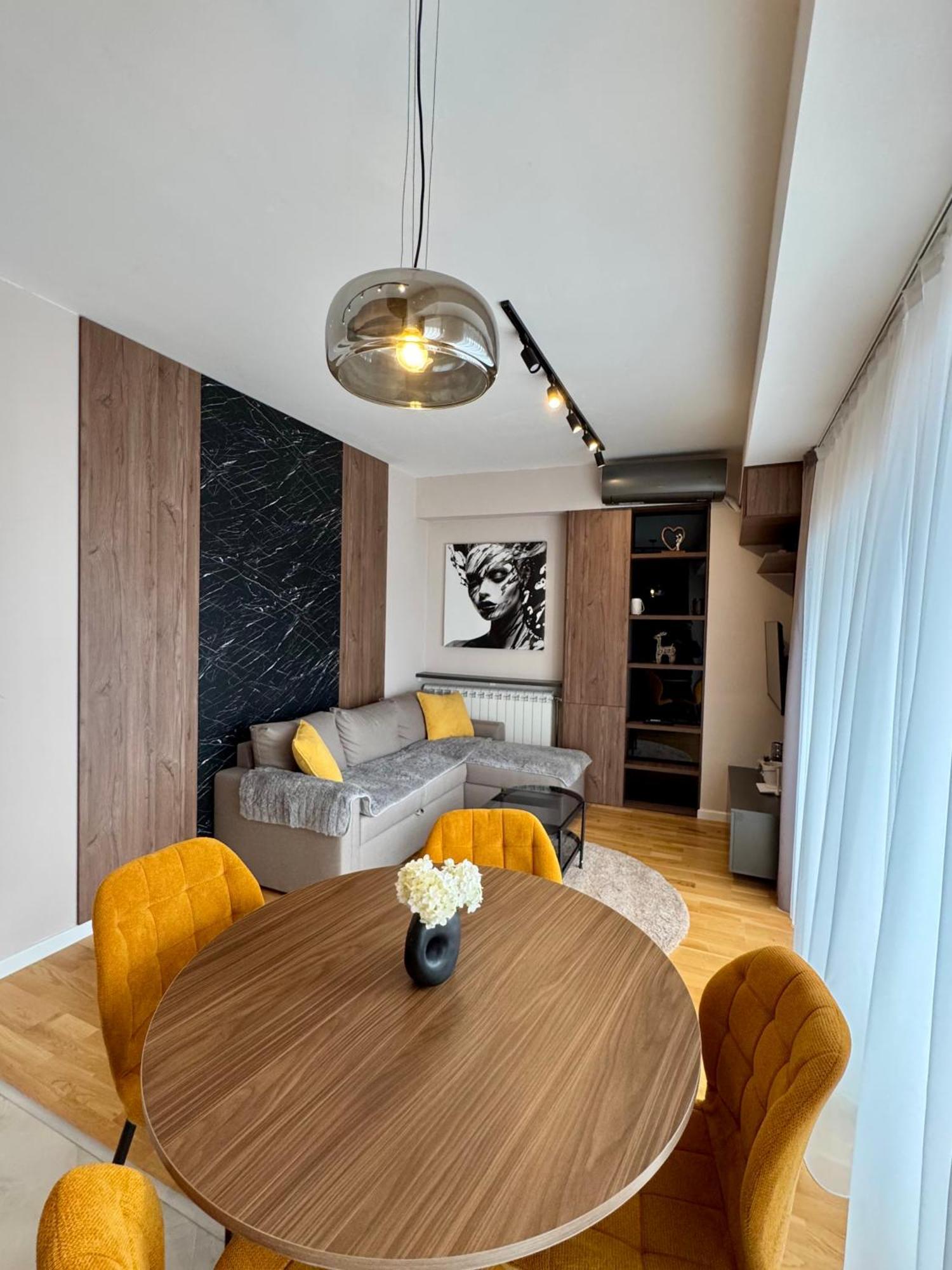 סקופיה Downtown Riverside Apartments מראה חיצוני תמונה