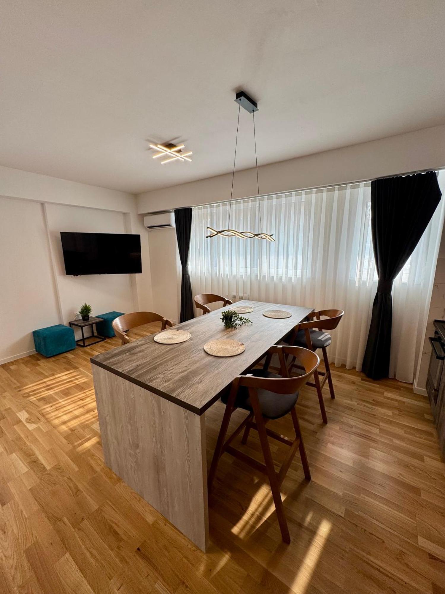 סקופיה Downtown Riverside Apartments מראה חיצוני תמונה